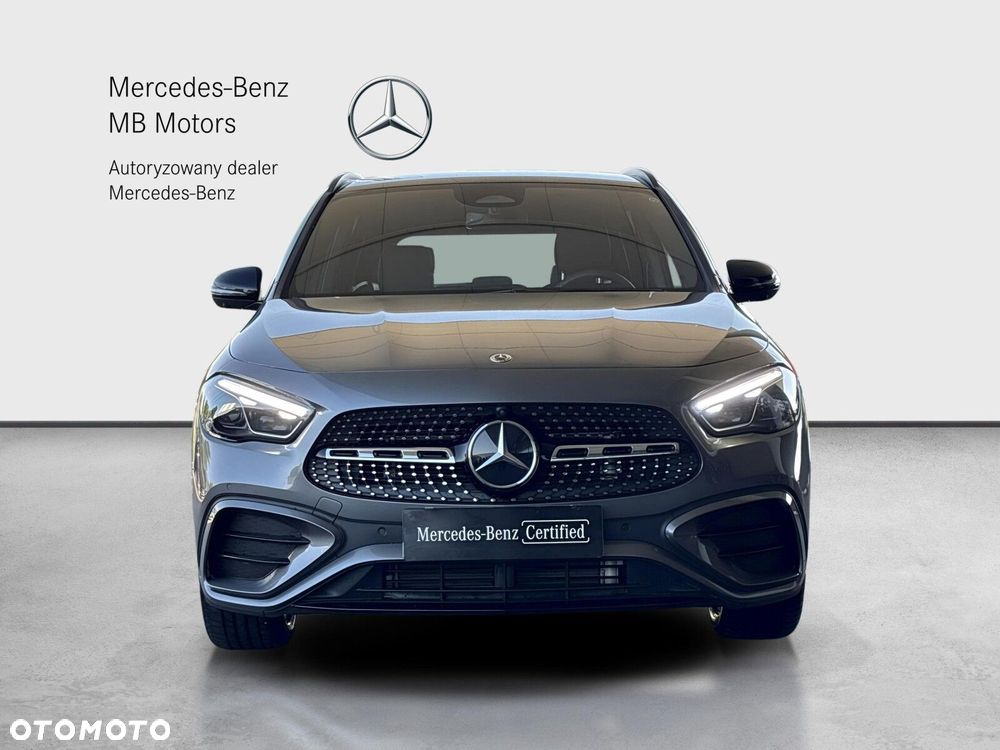 Mercedes-Benz GLA - 9