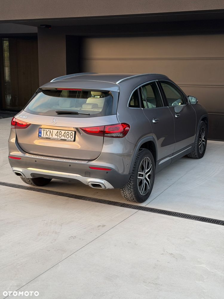 Mercedes-Benz GLA 180 Progressive - 13