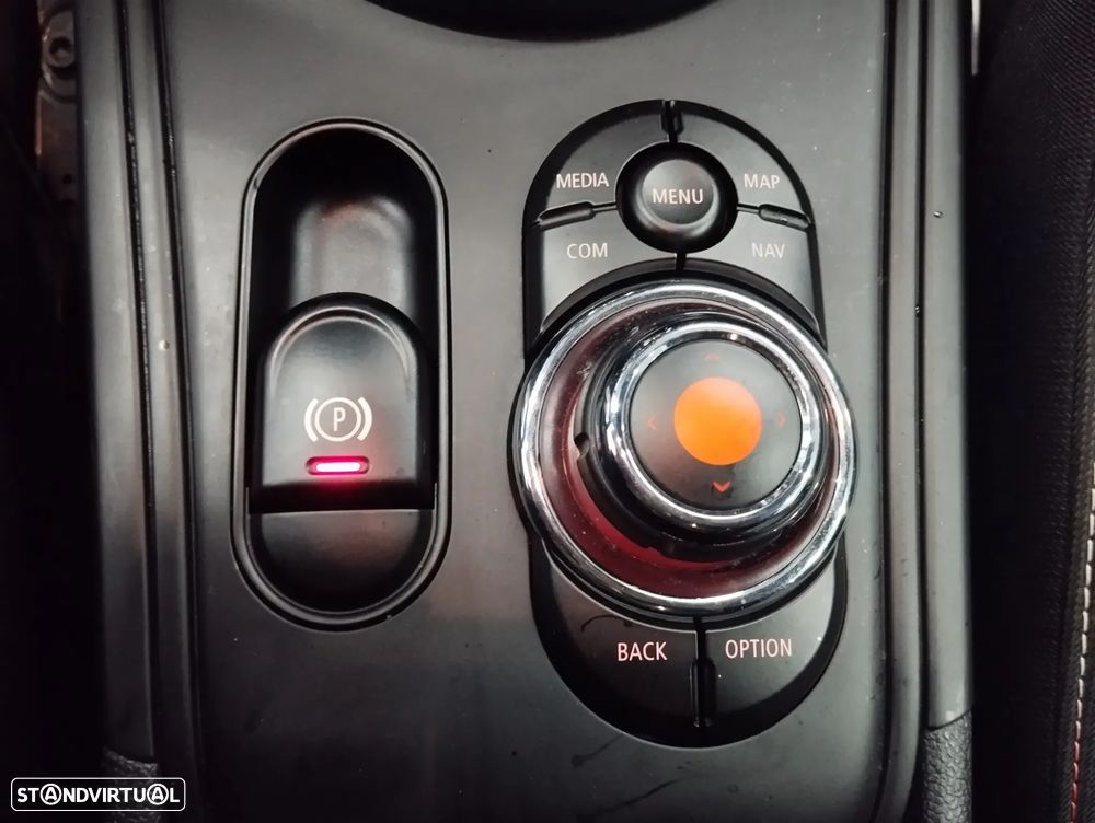 MINI Countryman One D Auto - 34