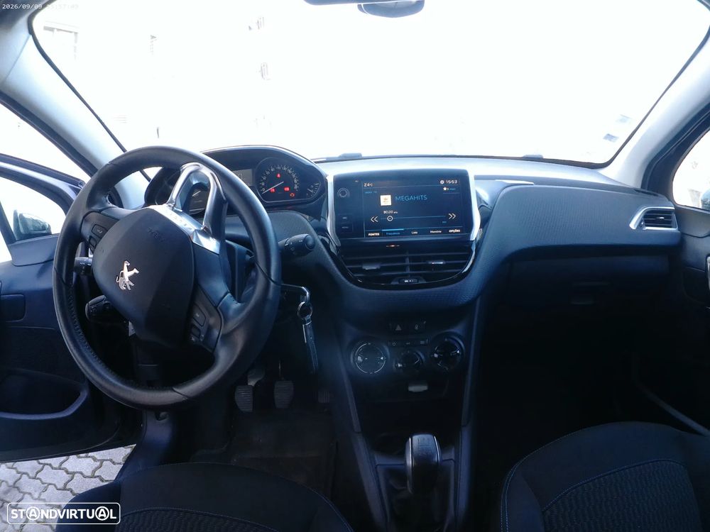 Peugeot 208 1.2 PureTech Style - 9