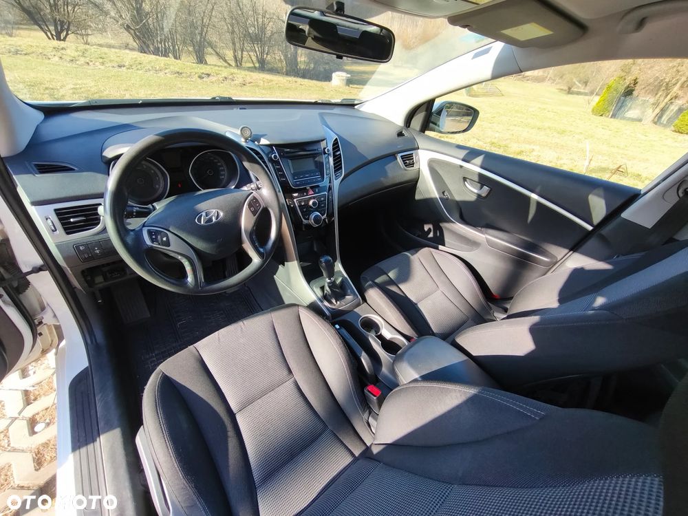 Hyundai i30 1.4 Classic + - 12