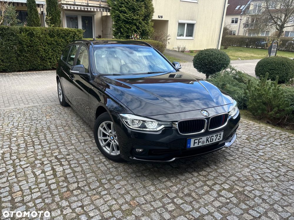 BMW Seria 3 318i - 1