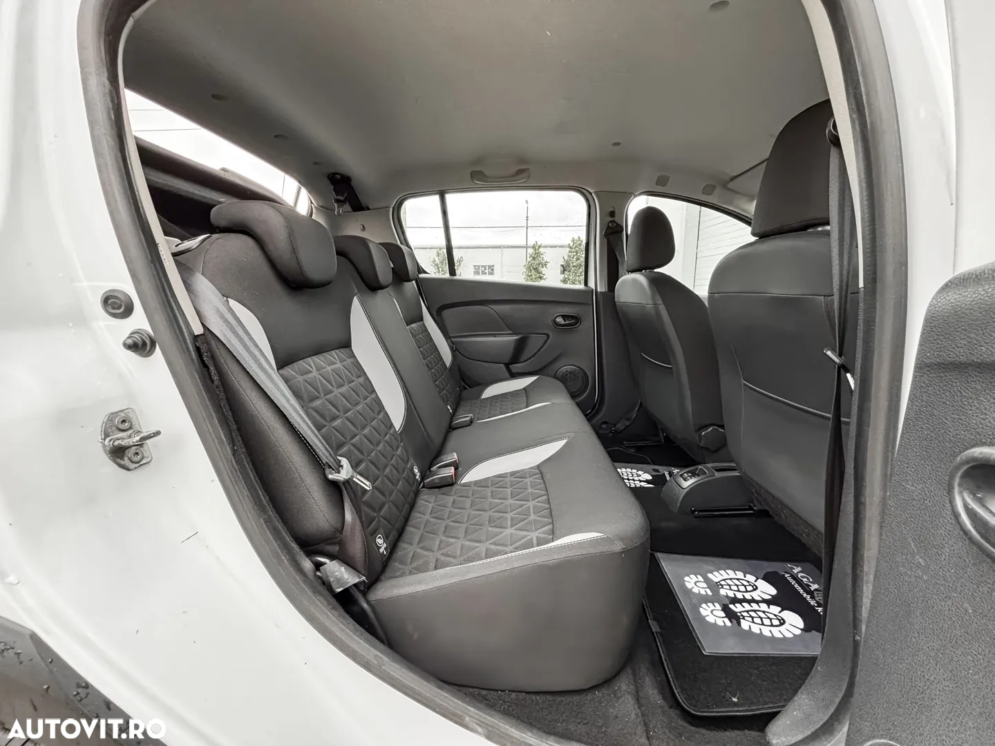 Dacia Sandero - 10