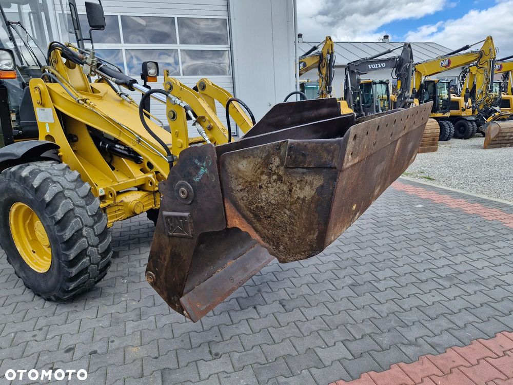 Caterpillar 906 - 18