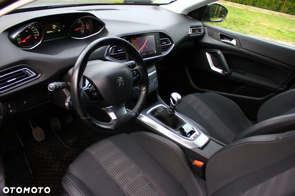 Peugeot 308 BlueHDi FAP 130 Stop & Start Allure - 25