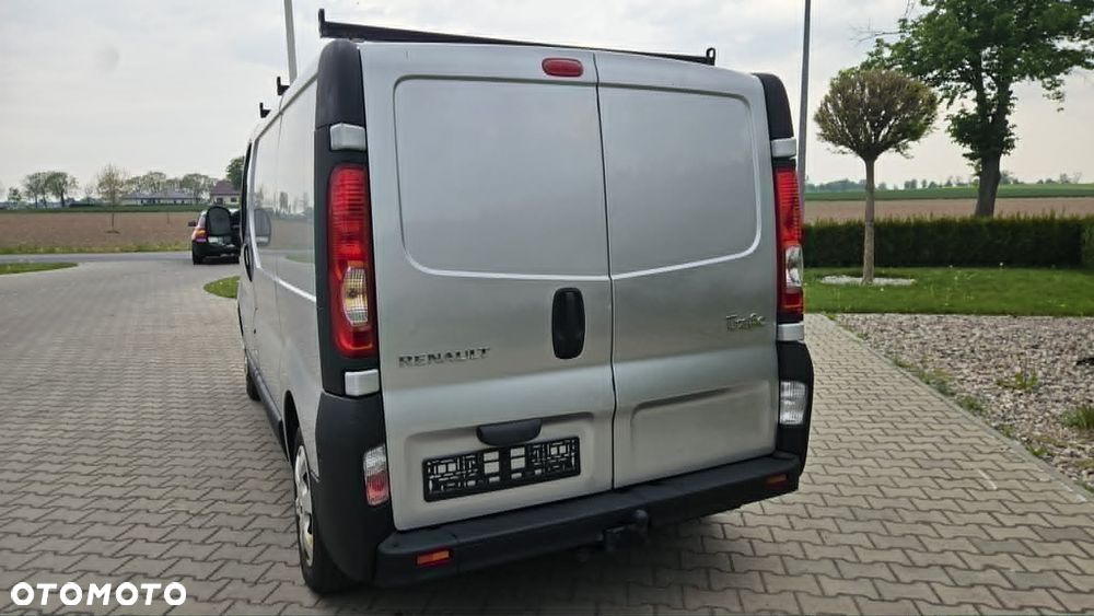 Renault Trafic - 16