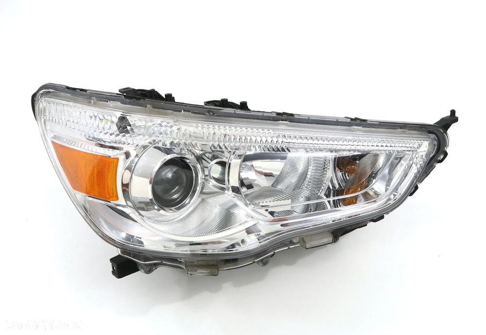 MITSUBISHI ASX Lift. 2013 - 2019 reflektor prawy R soczewka H11 ORYGINAŁ OE - 11