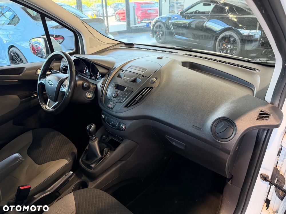 Ford Tourneo Courier 1.5 TDCi Trend - 15