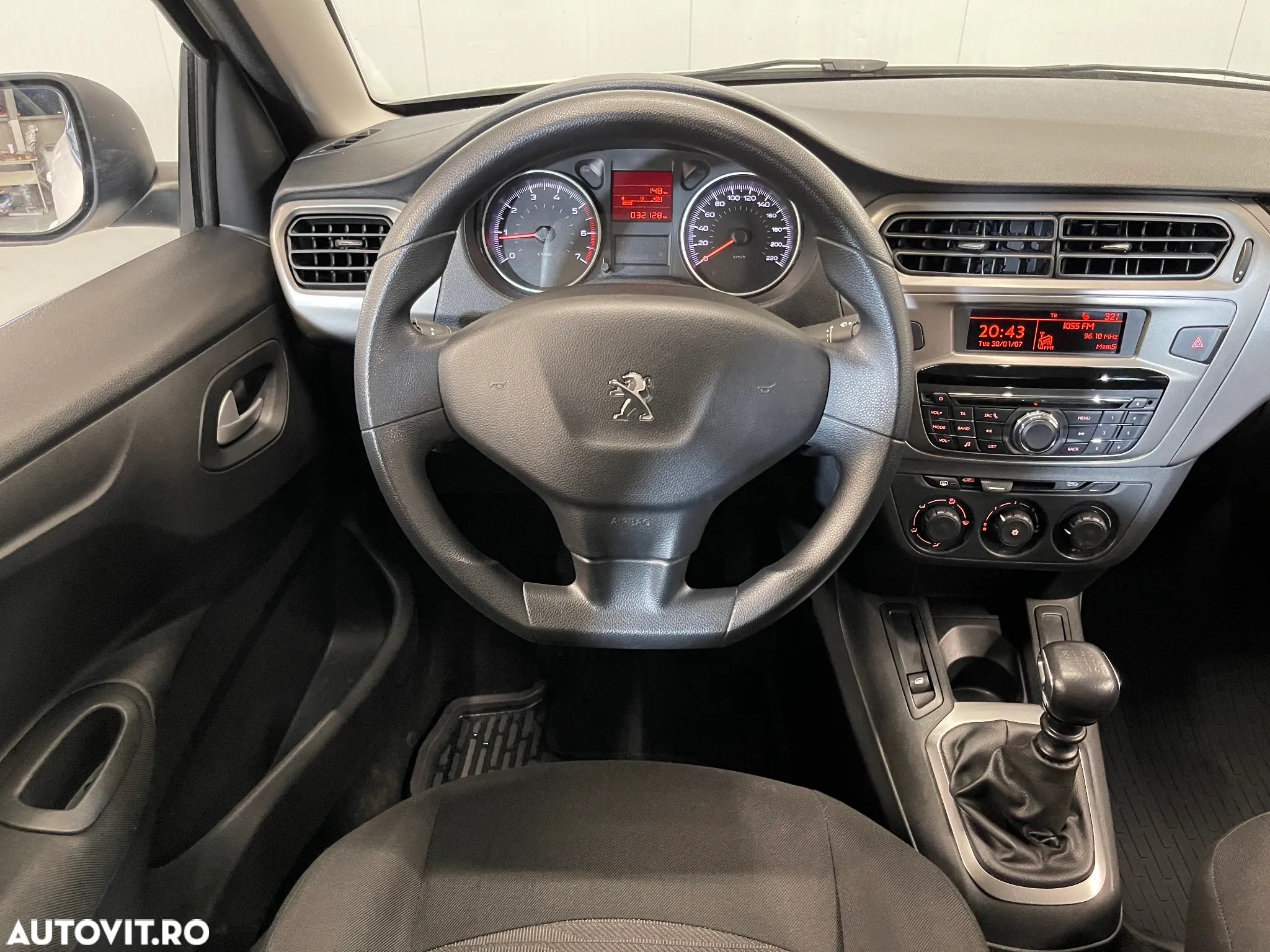Peugeot 301 1.5 BlueHDI FAP Active - 6