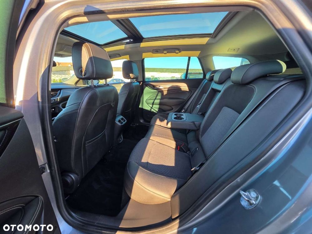 Opel Insignia - 20