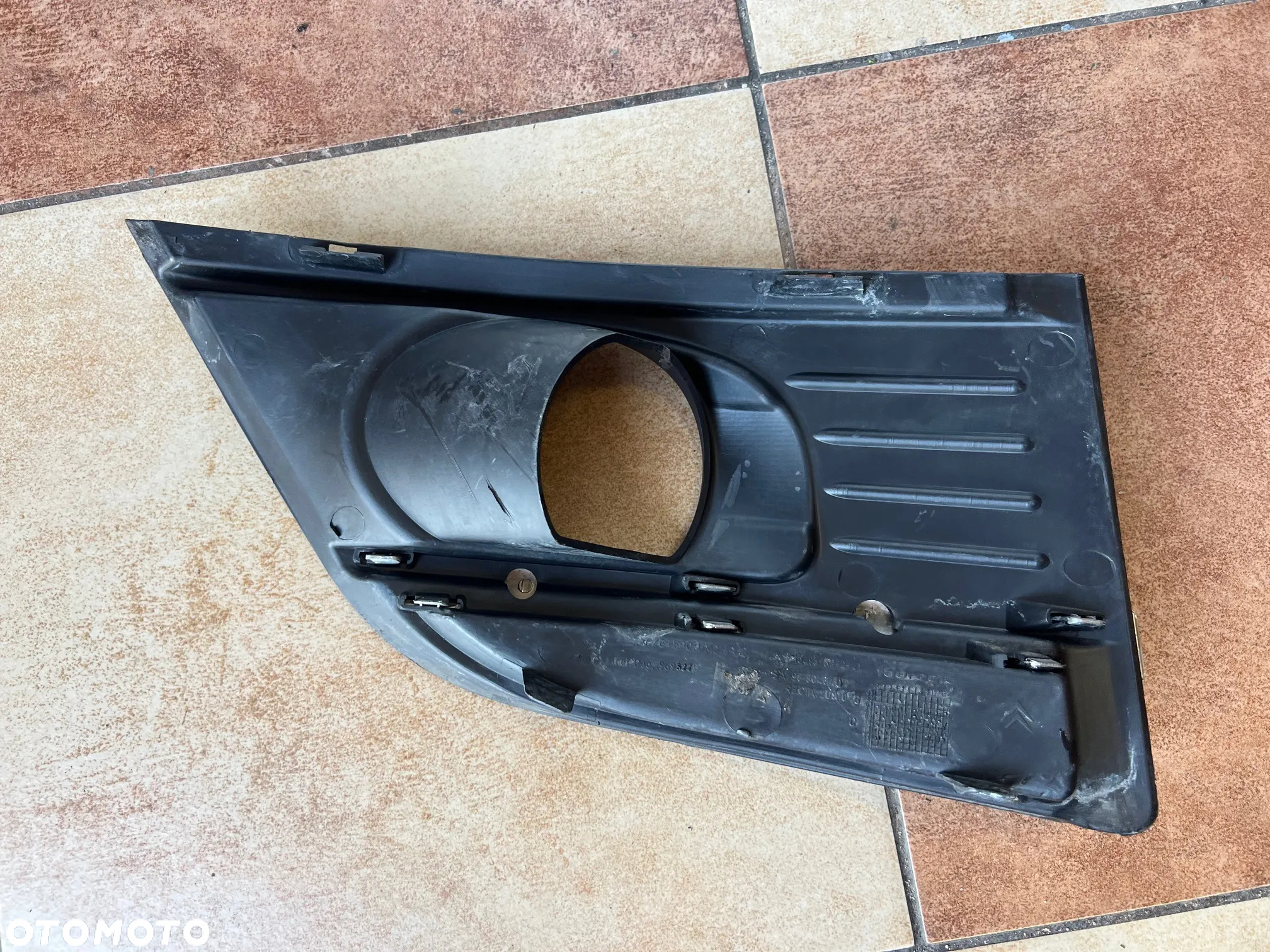 KRATKA HALOGENU ZAŚLEPKA ZDERZAKA CHROM PRZÓD PRZEDNIA PRAWA LEWA CITROEN C4 PICASSO I GRAND PICASSO 2007-2013 9680404177 9680404077 - 6