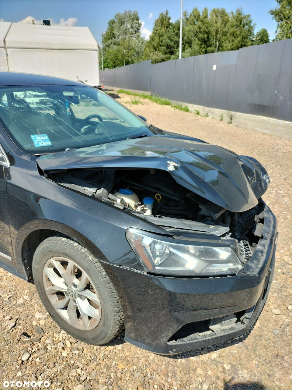 Volkswagen Passat - 4