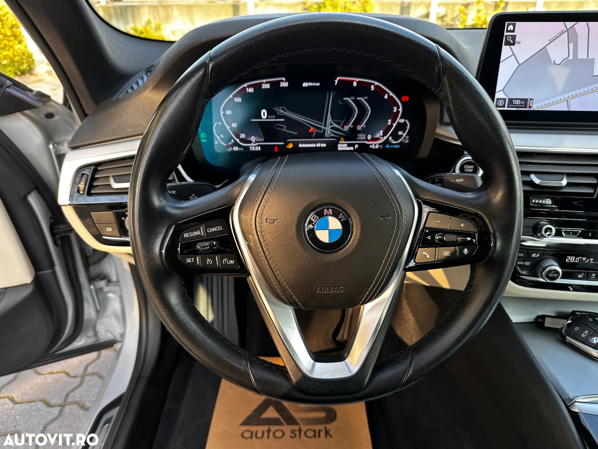 BMW Seria 5 530e Aut. Luxury Line - 23