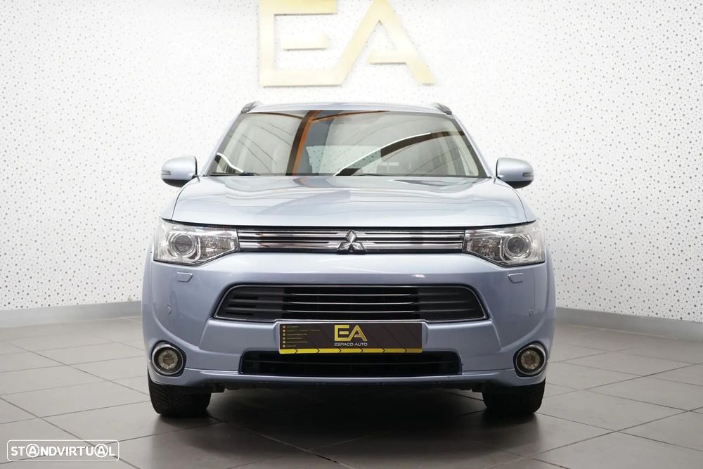 Mitsubishi Outlander 2.0 4WD - 2