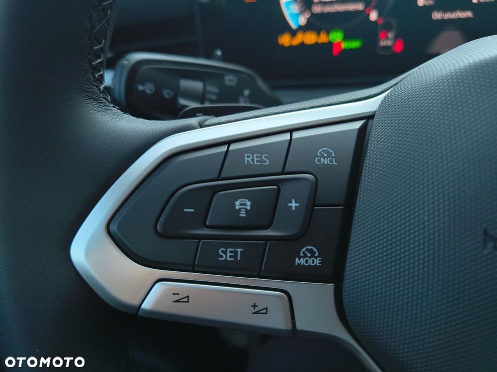 Volkswagen T-Roc 1.5 eTSI Life DSG - 27