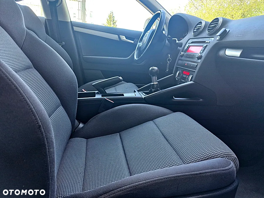 Audi A3 1.9 TDI Sportback Attraction - 14