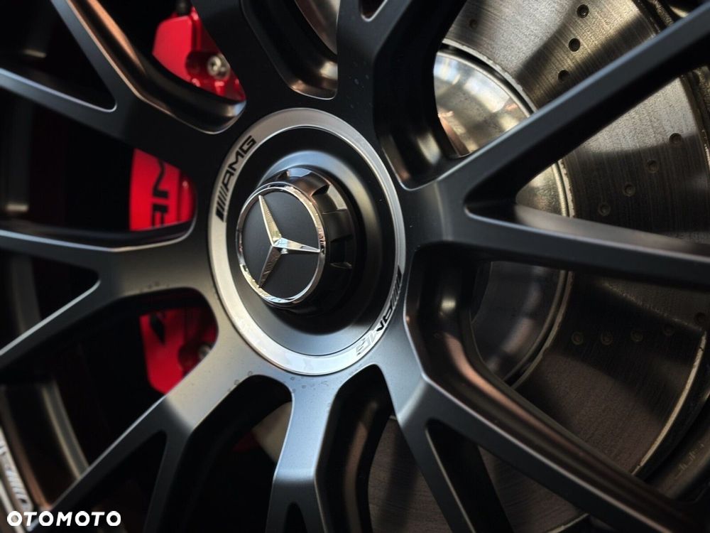 Mercedes-Benz Klasa E - 27