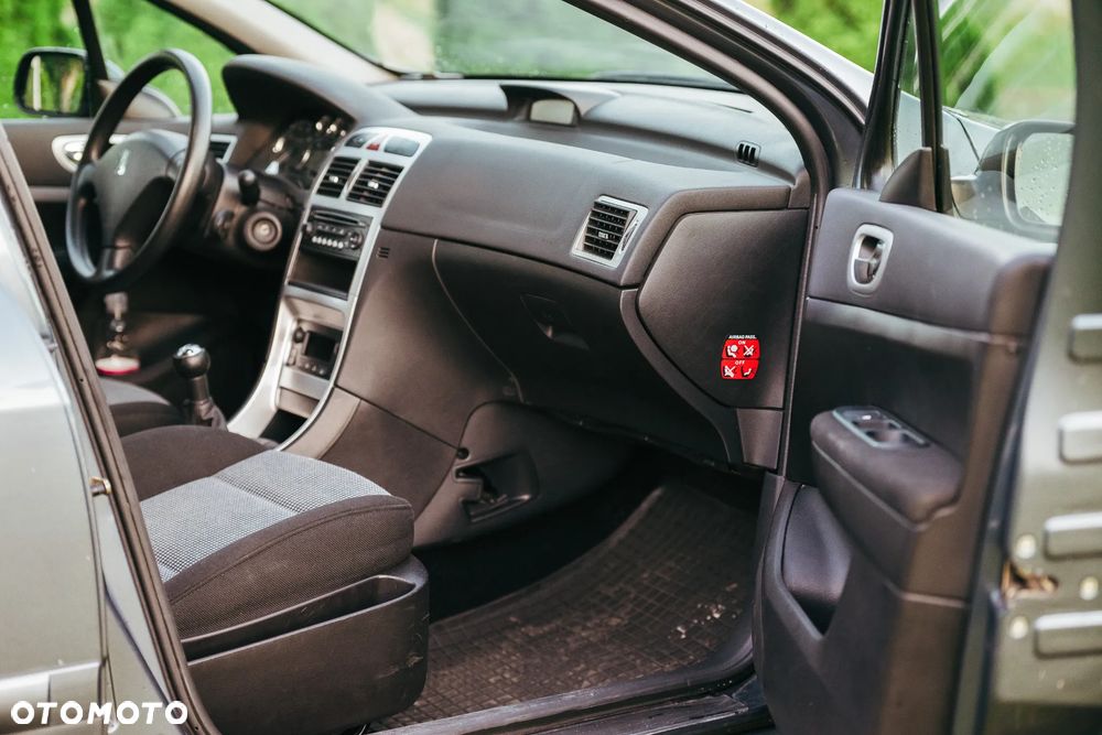 Peugeot 307 1.4 Oxygene - 16
