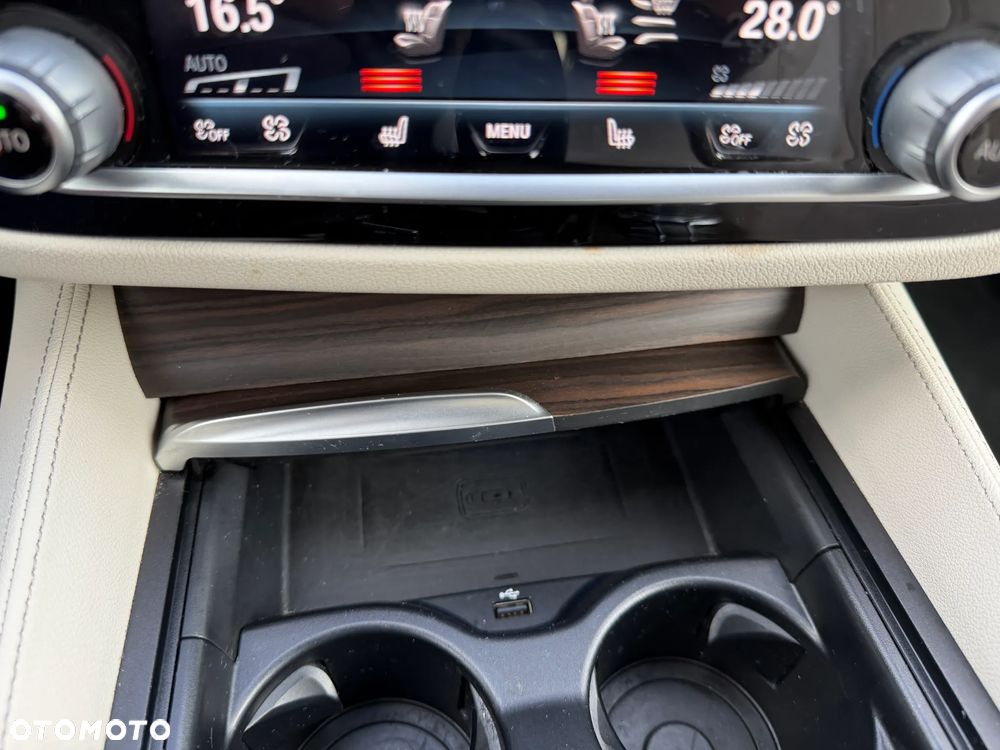 BMW Seria 5 530i GPF xDrive M Sport sport - 6