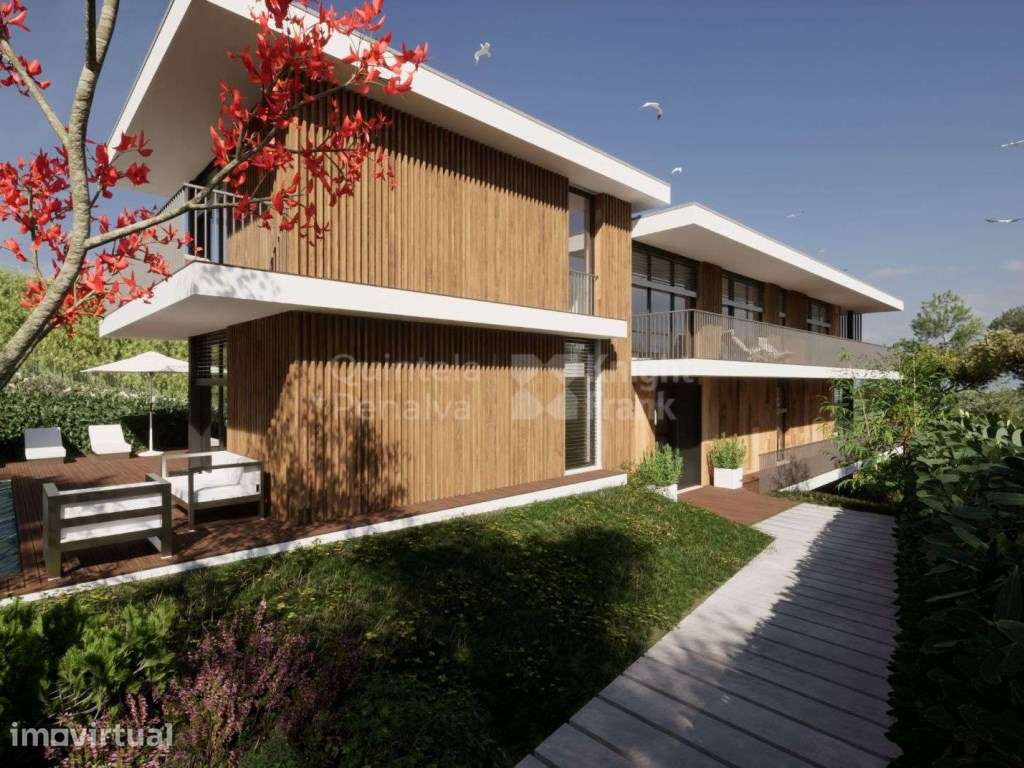 Terreno de 1400 m2 com projeto aprovado para duas moradias no Estoril - Grande imagem: 4/38