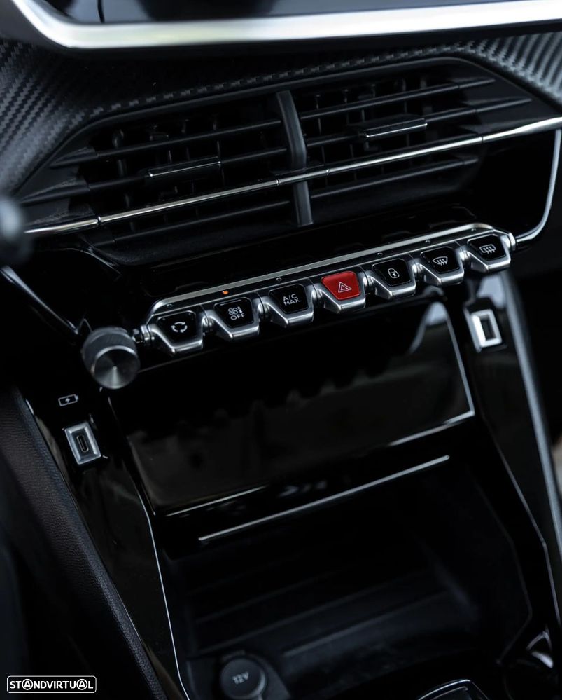 Peugeot 2008 1.2 PureTech Style EAT6 - 15