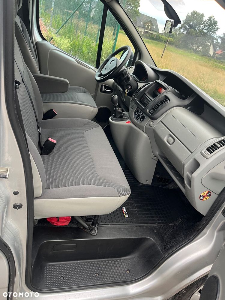 Opel Vivaro - 8
