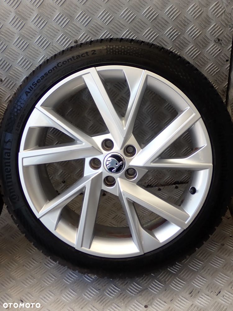 FELGI ALUMINIOWE SKODA 7JX18  ET 39  5X100  657601025A/G - 7