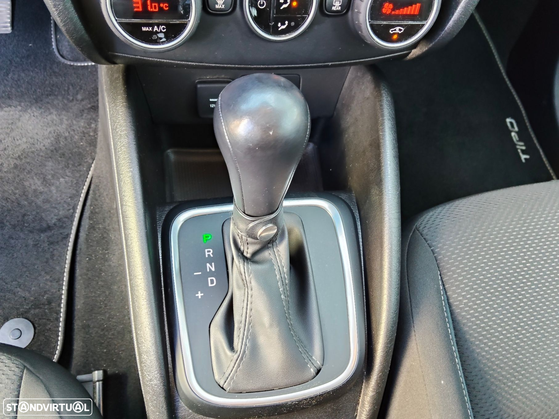 Fiat Tipo Station Wagon 1.6 M-Jet Lounge Tech DCT - 23