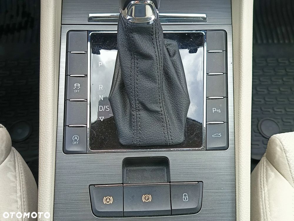Skoda Superb 2.0 TSI Style DSG - 30