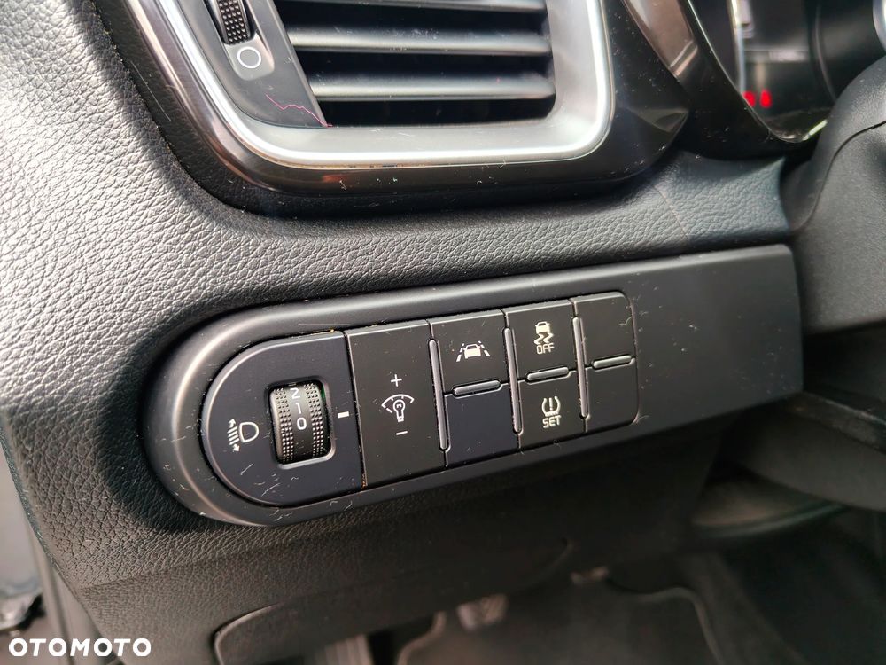 Kia XCeed - 22