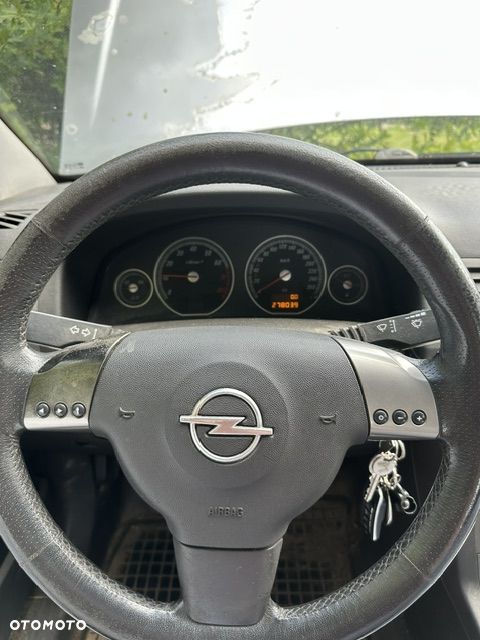 Opel Vectra 1.8 - 10