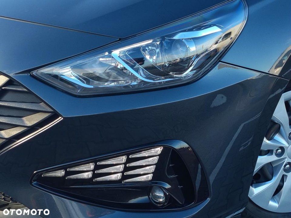 Hyundai i30 1.5 DPI Classic + - 8