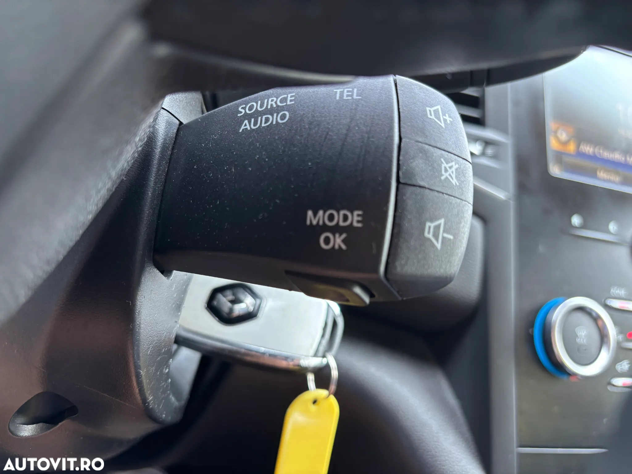 Renault Megane BLUE dCi 115 EDC BUSINESS EDITION - 23