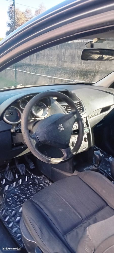 Peugeot 207 1.4 HDi Urban - 4