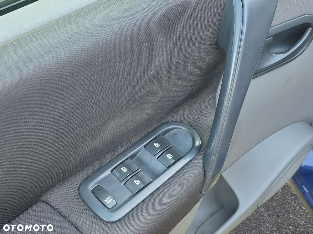 Renault Scenic 1.6 16V Dynamique - 17