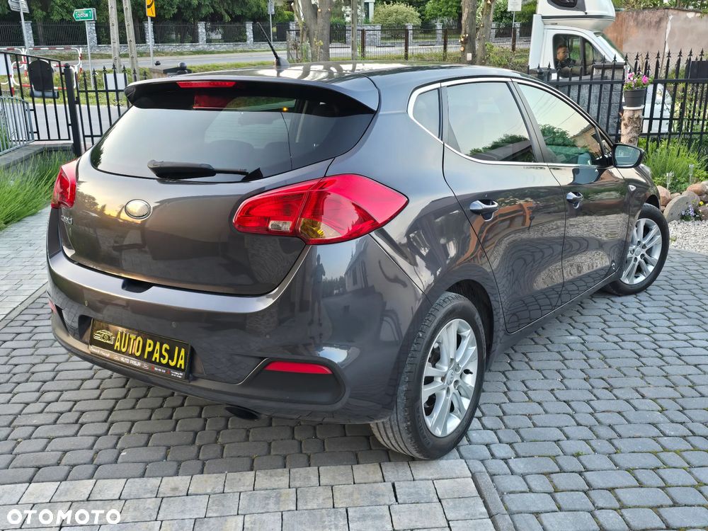 Kia Ceed 1.6 GDI Vision - 11