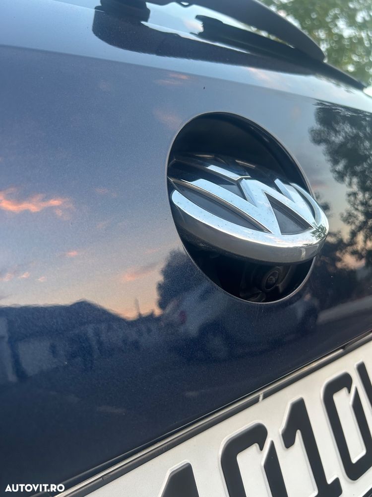 Volkswagen Passat 2.0 TDI DSG Comfortline - 36