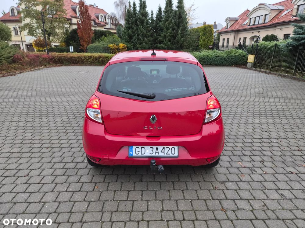 Renault Clio 1.6 16V 110 TomTom Edition - 4