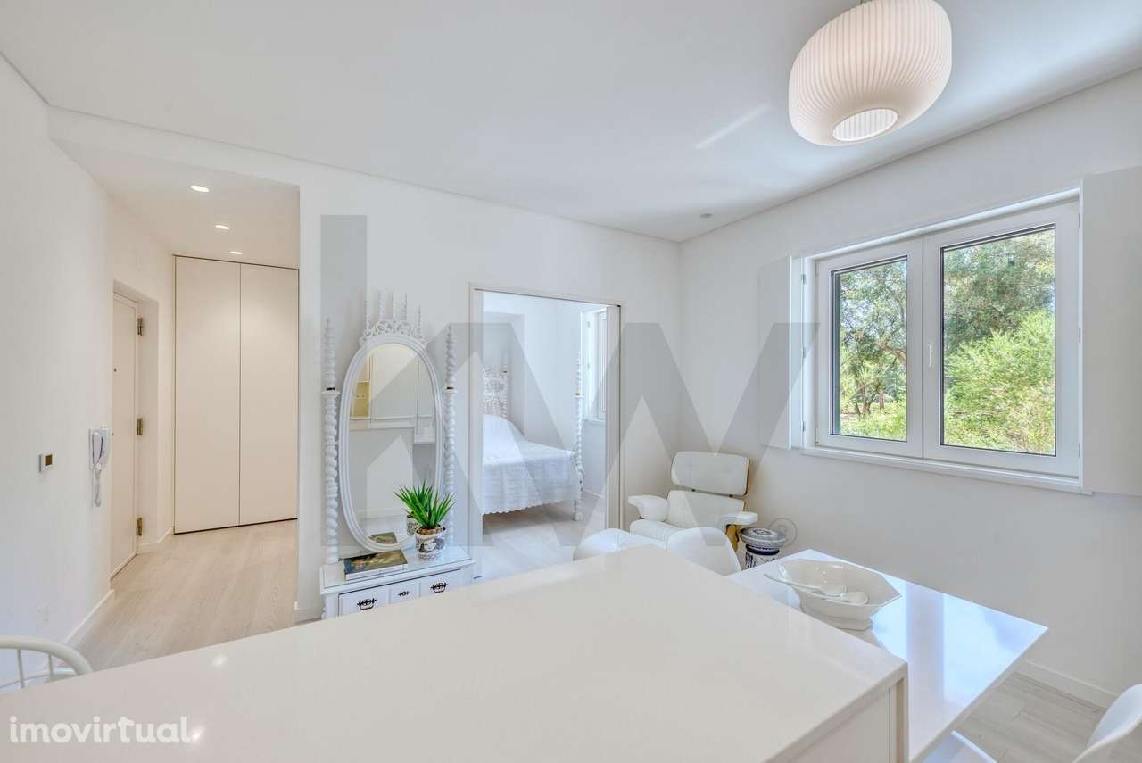 Estúdio T1 Remodelado – Adaptado a Habitação (Afetação Comercial) - Grande imagem: 4/23