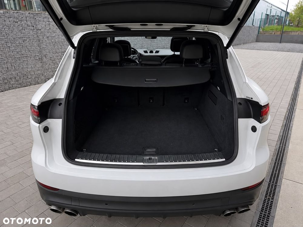 Porsche Cayenne S - 15
