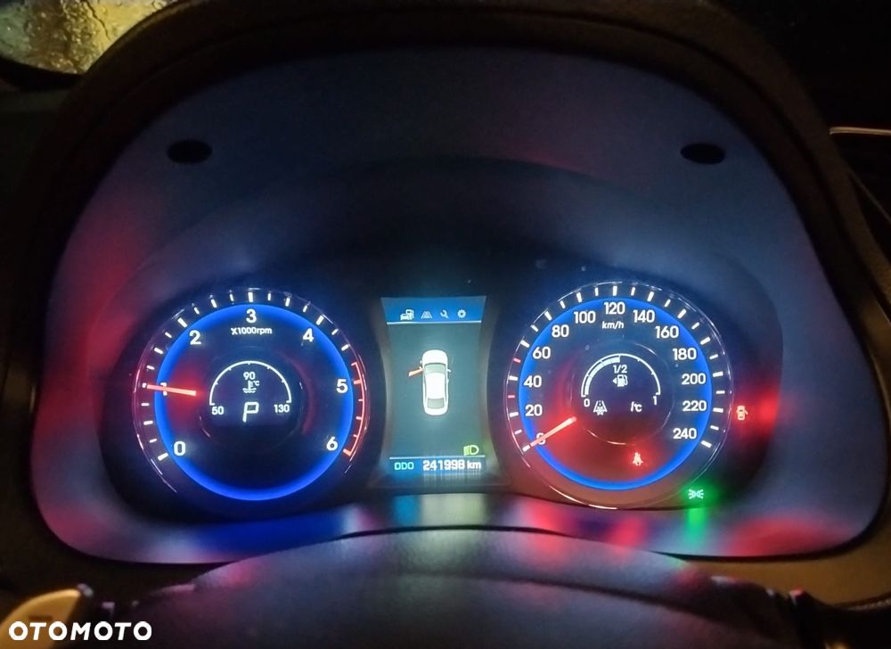 Hyundai i40 1.7 CRDi Business DCT - 11