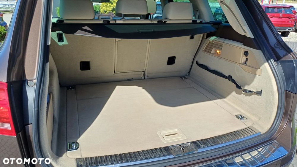Volkswagen Touareg - 28