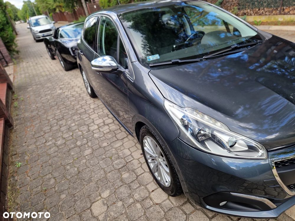 Peugeot 208 1.2 PureTech Style - 5
