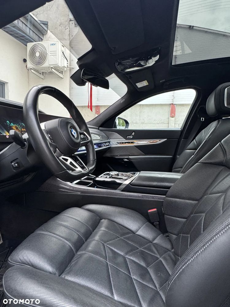 BMW Seria 7 - 18