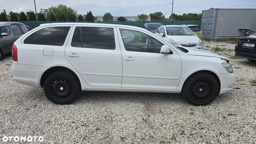 Skoda Octavia 2.0 TDI DPF Elegance - 30