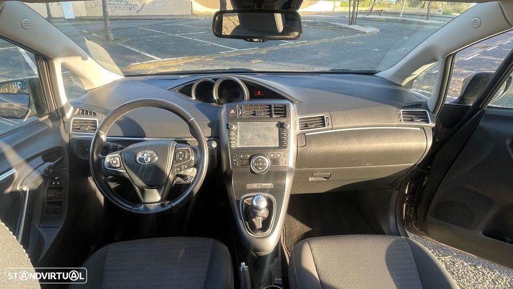 Toyota Verso 1.6 D-4D Comfort - 10