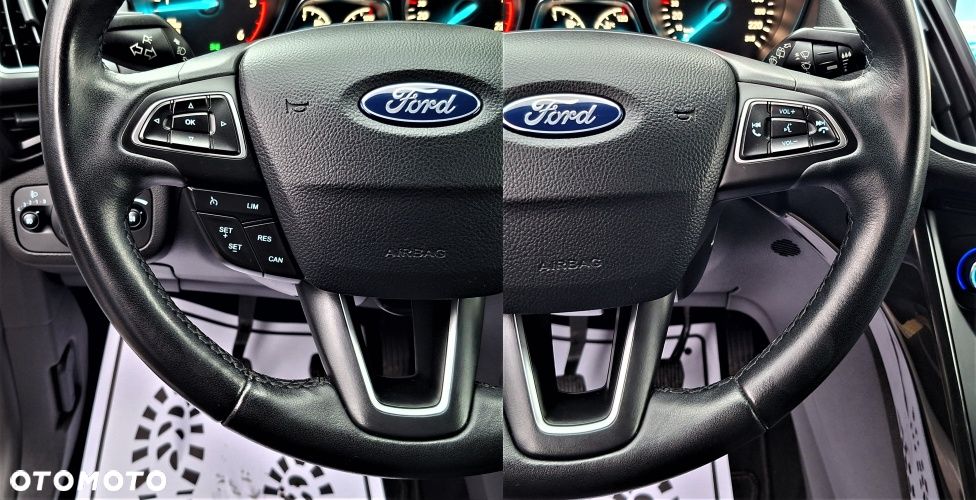 Ford Kuga 2.0 TDCi 2x4 Titanium - 30