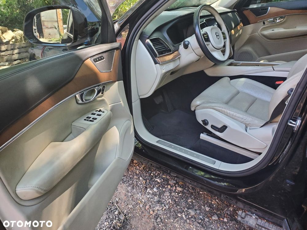 Volvo XC 90 T8 AWD Recharge Geartronic Inscription Edition - 11