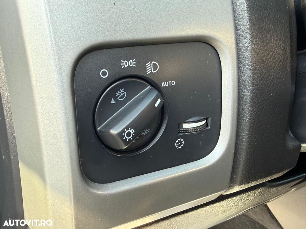 Land Rover Discovery - 18