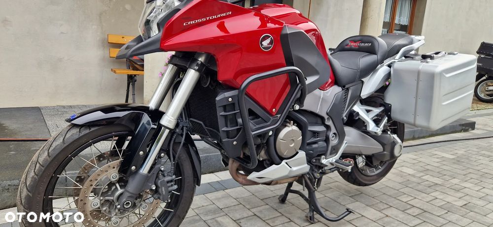 Honda VFR - 16